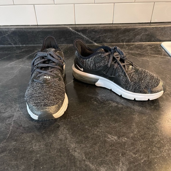 Nike Air Max sneakers - Picture 10 of 11